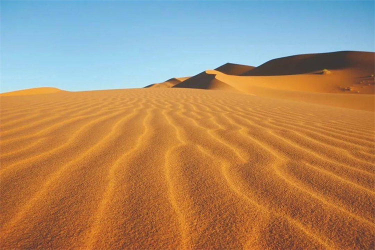 沙漠的沙子可以盖房子吗